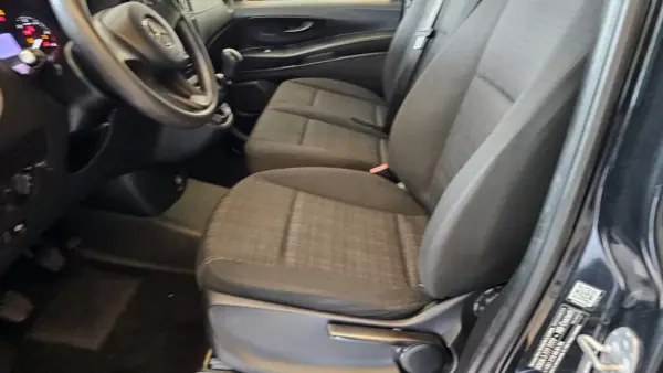 Mercedes-Benz Vito Tourer 2019 - 34900 EUR, 99800 km - AUTO.MOTO.pt - 99800km - foto 19 de 29