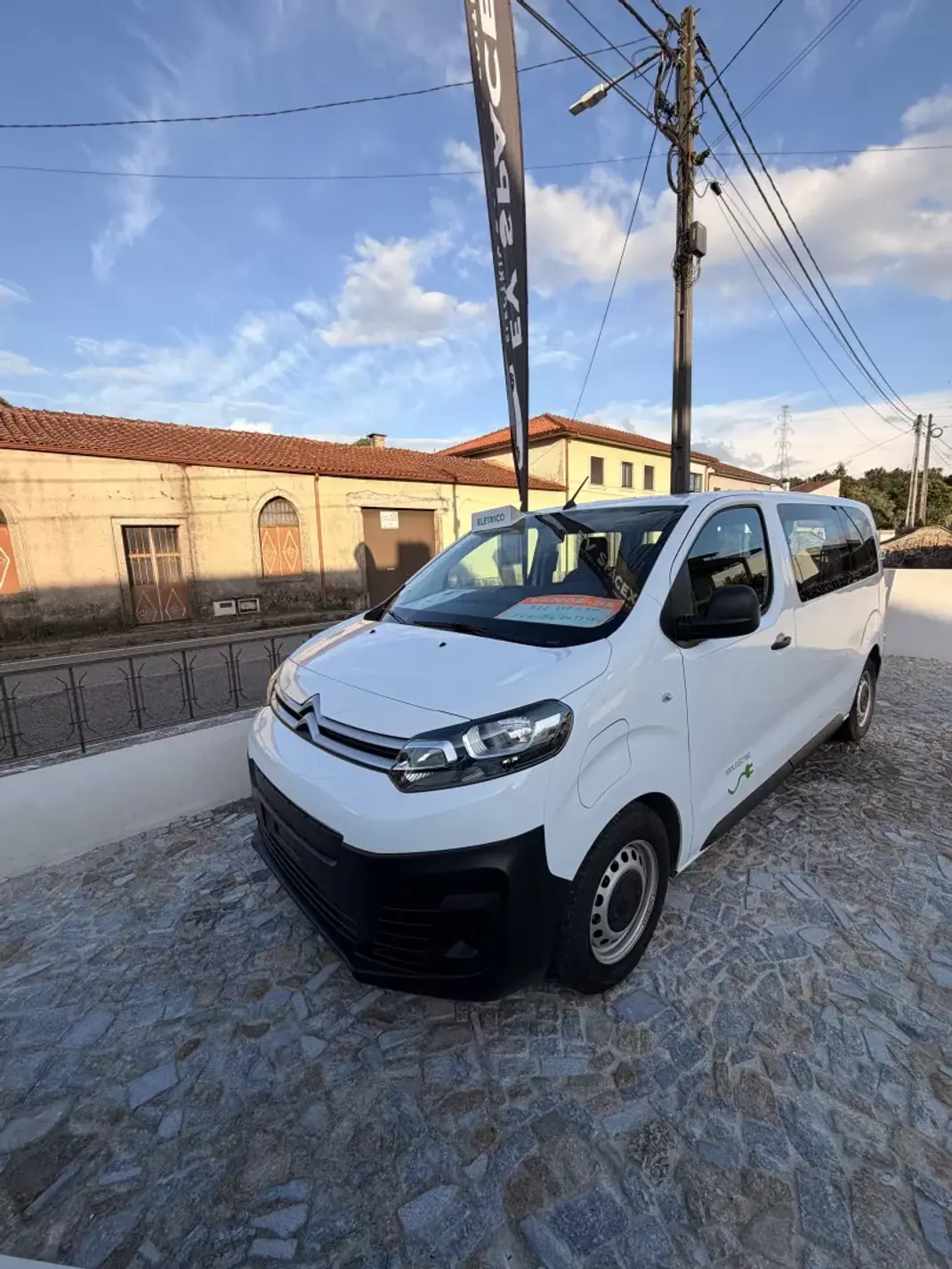 Citroën e-Jumpy 2022 - 23900 EUR, 39800 km - AUTO.MOTO.pt - 39800km - foto 5 de 11