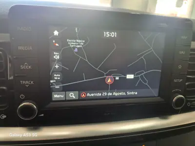 Kia Stonic 2020 - 14990 EUR, 41765 km - AUTO.MOTO.pt - 41765km - foto 6 de 34