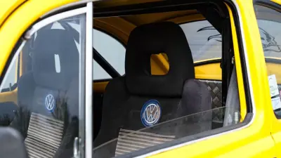 Volkswagen Carocha 1966 - 12500 EUR, 40000 km - AUTO.MOTO.pt - 40000km - foto 4 de 17