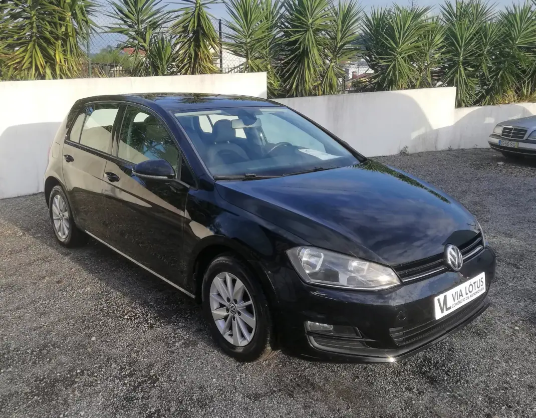 Volkswagen Golf 2013 - 11000 EUR, 240000 km - AUTO.MOTO.pt - 240000km - foto 14 de 21