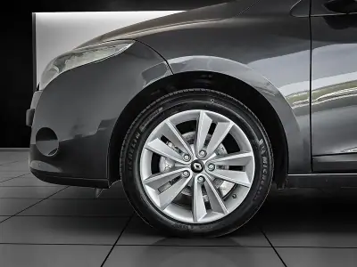 Renault Mégane Sport Tourer 2009 - 10450 EUR, 160000 km - AUTO.MOTO.pt - 160000km - foto 41 de 60