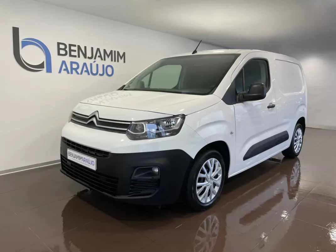 Citroën Berlingo M 2022 - 17750 EUR, 90000 km - AUTO.MOTO.pt - 90000km - foto 1 de 13