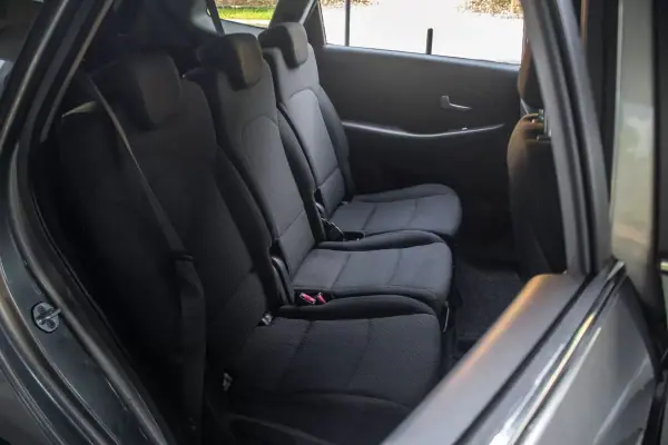 Kia Carens 2015 - 9900 EUR, 221885 km - 221885km - foto 27 de 36
