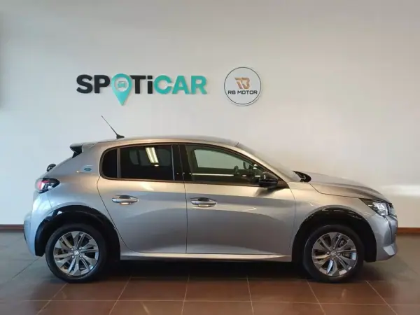 Peugeot 208 2023 - 20500 EUR, 24150 km - AUTO.MOTO.pt - 24150km - foto 16 de 45