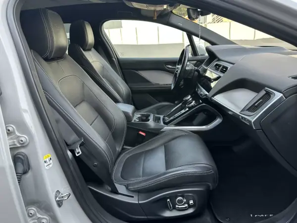 Jaguar I-Pace 2018 - 27900 EUR, 113000 km - AUTO.MOTO.pt - 113000km - foto 42 de 59