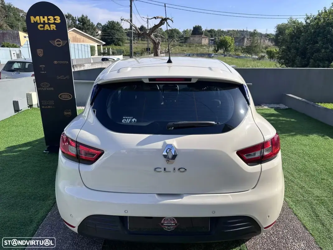 Renault Clio 2017 - 9900 EUR, 135702 km - AUTO.MOTO.pt - 135702km - foto 11 de 47