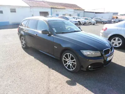 BMW 318 2011 - 9900 EUR, 318349 km - AUTO.MOTO.pt - 318349km - foto 2 de 13