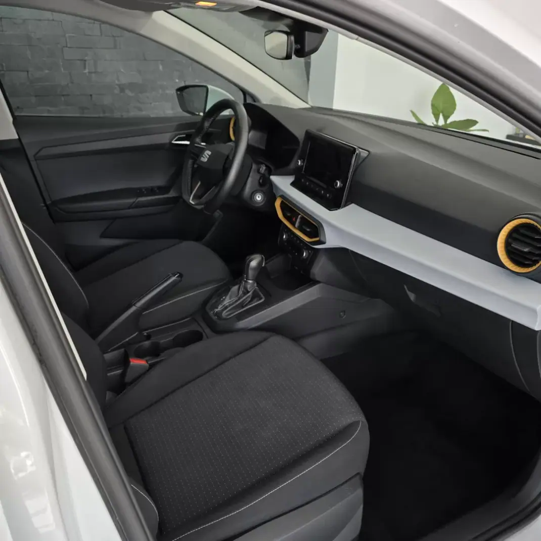 SEAT Ibiza 2024 - 17450 EUR, 60126 km - 60126km - foto 6 de 29
