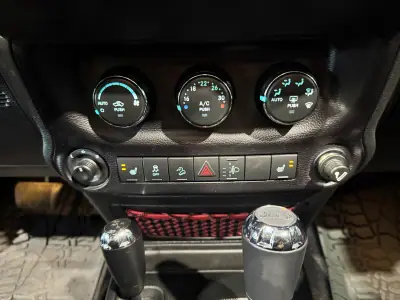 Jeep Wrangler 2019 - 65000 EUR, 19000 km - 19000km - foto 37 de 60