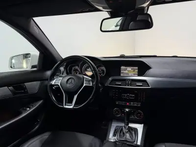 Mercedes-Benz C 250 2011 - 18500 EUR, 193000 km - AUTO.MOTO.pt - 193000km - foto 17 de 22