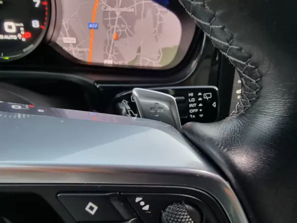 Porsche Panamera Sport Turismo 2018 - 84990 EUR, 147000 km - AUTO.MOTO.pt - 147000km - foto 38 de 50