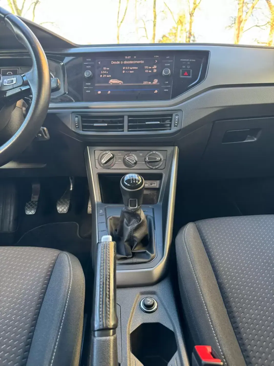 Volkswagen Polo 2019 - 10999 EUR, 129000 km - AUTO.MOTO.pt - 129000km - foto 10 de 10
