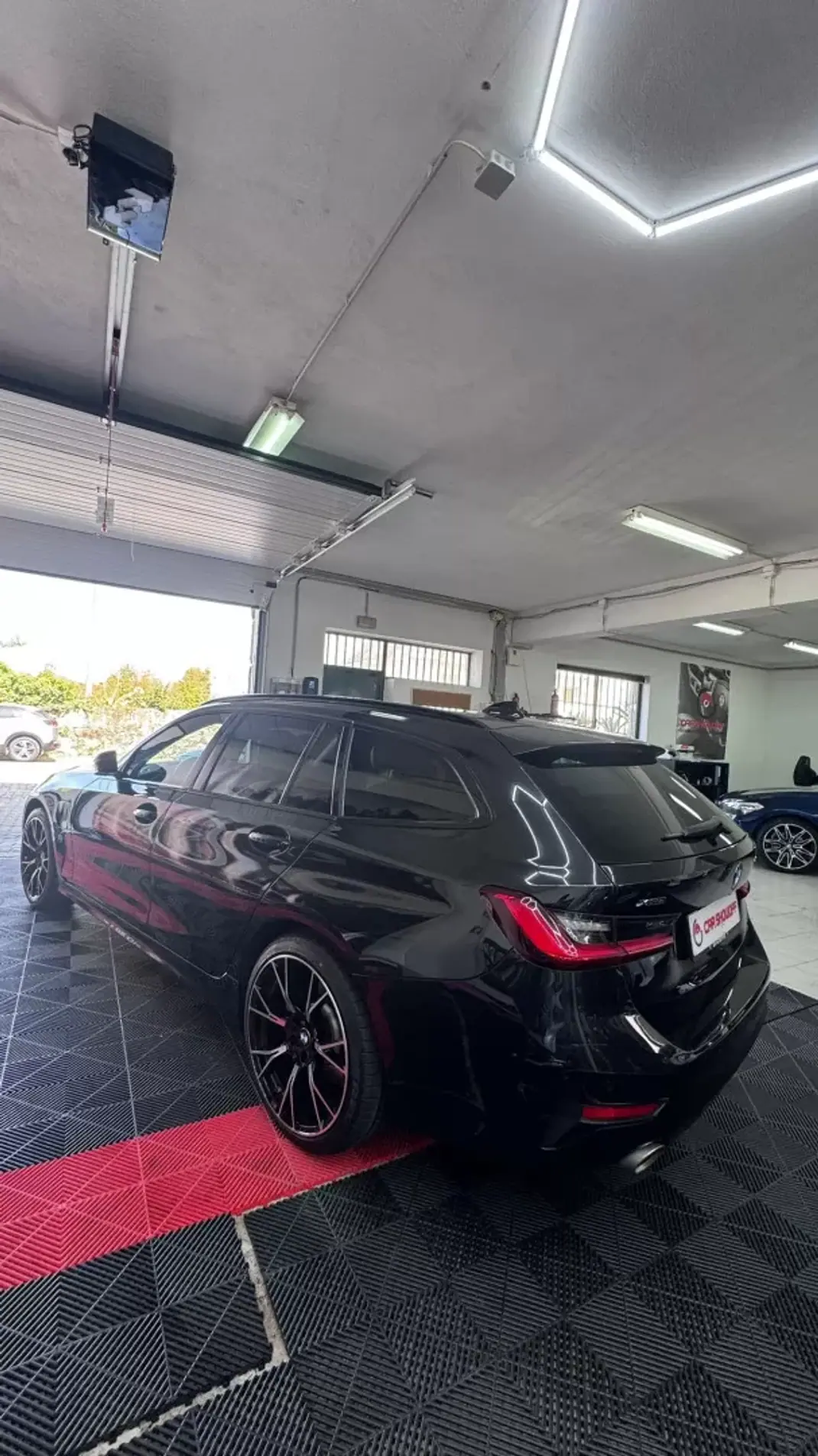 BMW 330e 2021 - 22900 EUR, 213000 km - AUTO.MOTO.pt - 213000km - foto 3 de 13