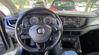 Volkswagen Polo 2018 - 11890 EUR, 88000 km - AUTO.MOTO.pt - 88000km - foto 16 de 31
