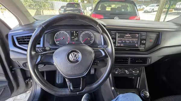 Volkswagen Polo 2018 - 11890 EUR, 88000 km - AUTO.MOTO.pt - 88000km - foto 16 de 31