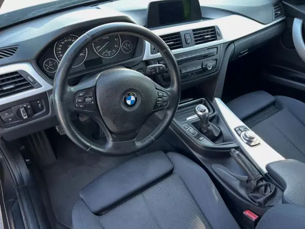 BMW 320 2012 - 13950 EUR, 274500 km - AUTO.MOTO.pt - 274500km - foto 7 de 10