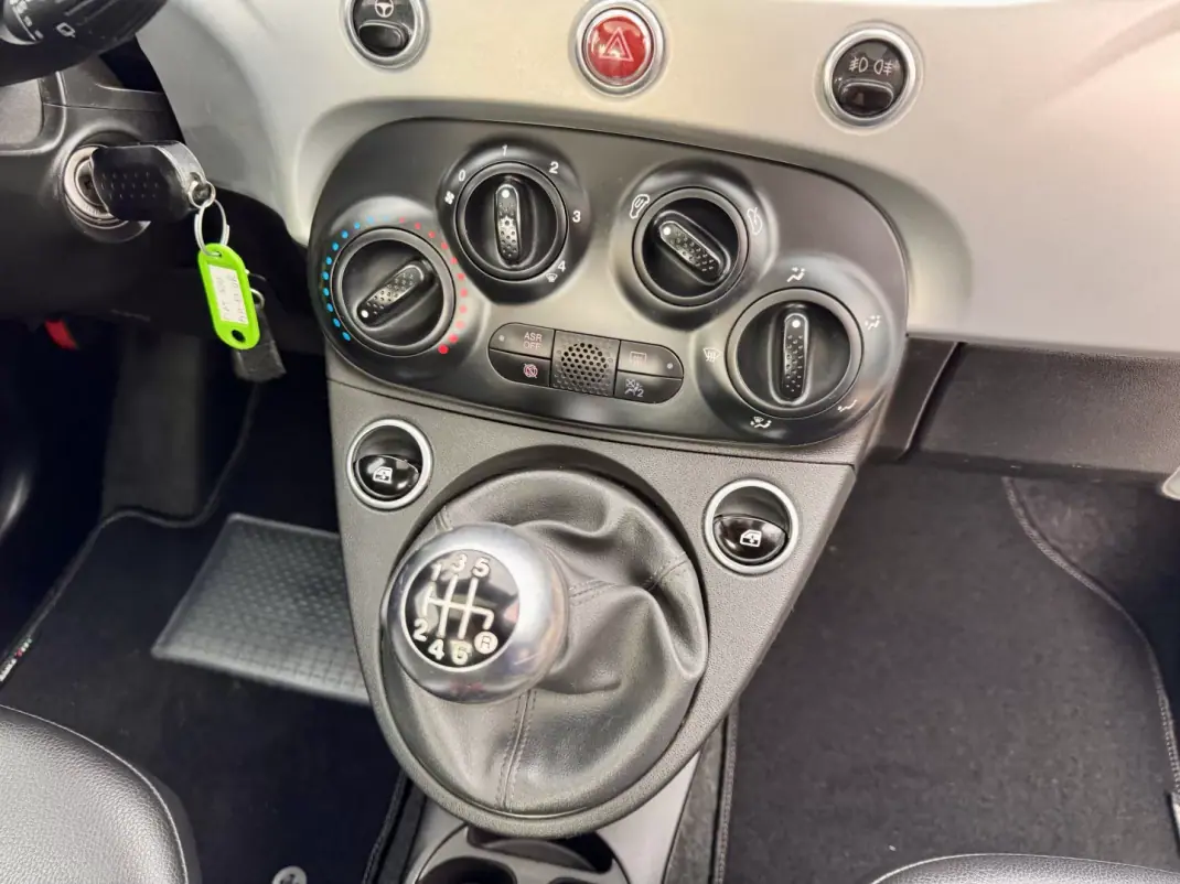 Fiat 500 2021 - 10990 EUR, 111000 km - AUTO.MOTO.pt - 111000km - foto 12 de 18