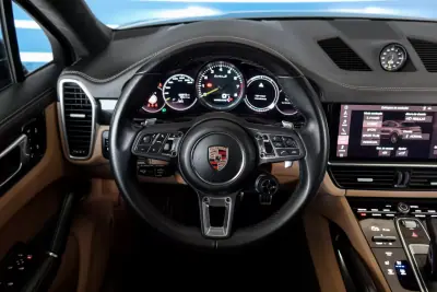 Porsche Cayenne Coupé 2021 - 120000 EUR, 93815 km - AUTO.MOTO.pt - 93815km - foto 7 de 22