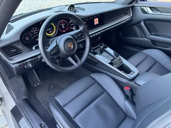 Porsche 911 2021 - 199950 EUR, 12377 km - AUTO.MOTO.pt - 12377km - foto 5 de 25
