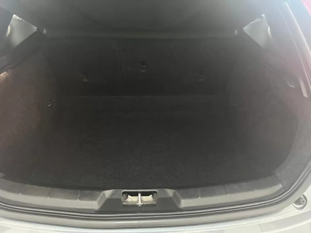 Volvo V40 2016 - 12750 EUR, 126641 km - 126641km - foto 11 de 11