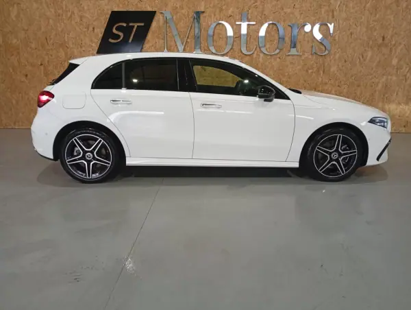 Mercedes-Benz A 250e 2024 - 39950 EUR, 24000 km - AUTO.MOTO.pt - 24000km - foto 3 de 22