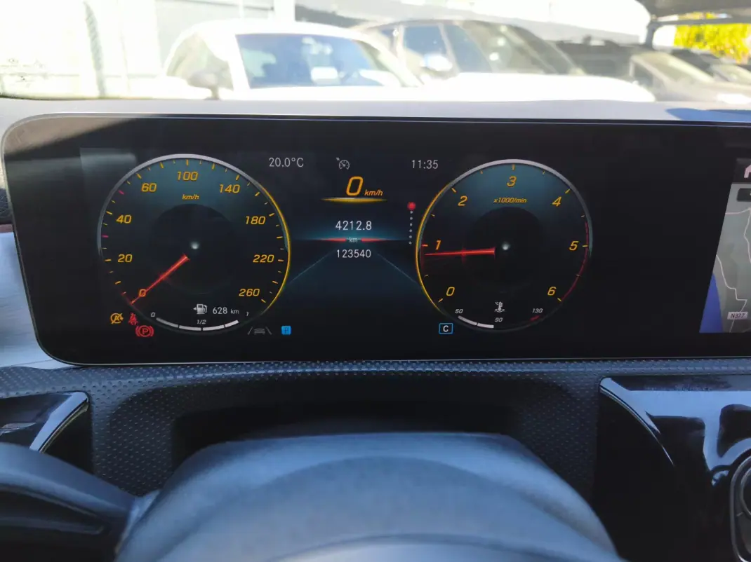 Mercedes-Benz A 180 2020 - 27500 EUR, 124000 km - AUTO.MOTO.pt - 124000km - foto 17 de 18