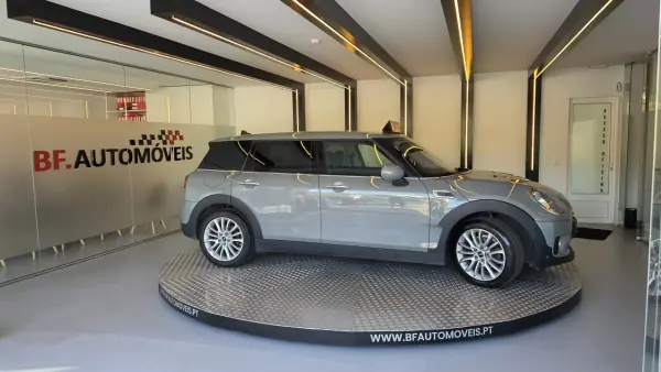 MINI Clubman 2017 - 13900 EUR, 157631 km - AUTO.MOTO.pt - 157631km - foto 8 de 55