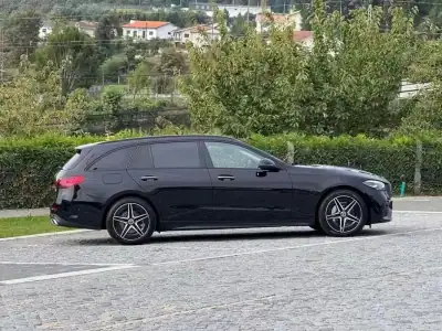 Mercedes-Benz C 300 2022 - 38999 EUR, 114000 km - AUTO.MOTO.pt - 114000km - foto 4 de 29