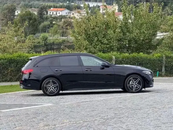 Mercedes-Benz C 300 2022 - 38999 EUR, 114000 km - AUTO.MOTO.pt - 114000km - foto 4 de 29