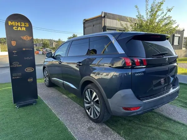 Peugeot 5008 2018 - 14900 EUR, 220000 km - AUTO.MOTO.pt - 220000km - foto 11 de 60