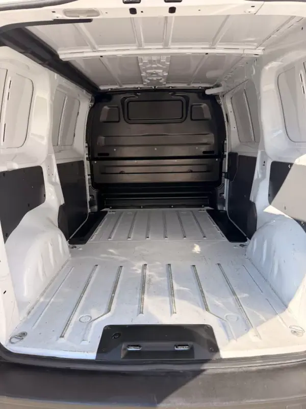 Toyota Proace Verso Electric 2024 - 19500 EUR, 33000 km - AUTO.MOTO.pt - 33000km - foto 7 de 9