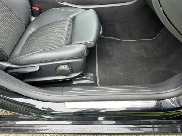 Mercedes-Benz CLA 180 2021 - 26900 EUR, 180000 km - AUTO.MOTO.pt - 180000km - foto 65 de 67