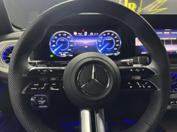 Mercedes-Benz G 580 2025 - 170000 EUR, 449 km - AUTO.MOTO.pt - 449km - foto 15 de 49