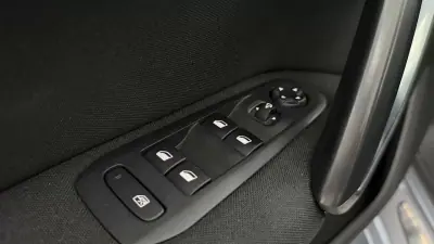 Peugeot 308 SW 2020 - 11990 EUR, 153706 km - AUTO.MOTO.pt - 153706km - foto 15 de 34