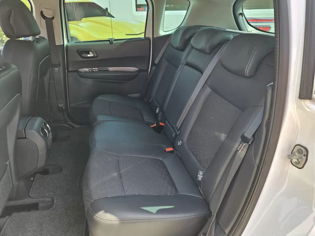 Peugeot 3008 2016 - 13550 EUR, 128500 km - 128500km - foto 25 de 38