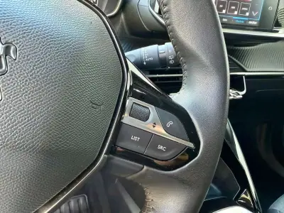 Peugeot 2008 2022 - 15890 EUR, 59850 km - AUTO.MOTO.pt - 59850km - foto 23 de 38