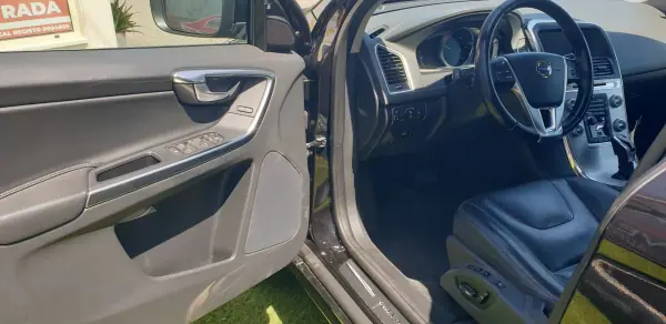 Volvo XC 60 2016 - 21750 EUR, 179000 km - AUTO.MOTO.pt - 179000km - foto 12 de 12