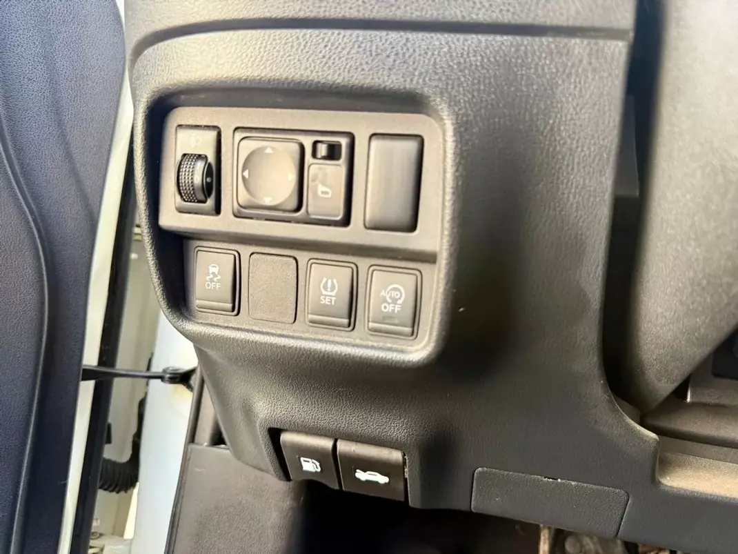Nissan Juke 2016 - 10890 EUR, 174800 km - AUTO.MOTO.pt - 174800km - foto 24 de 33