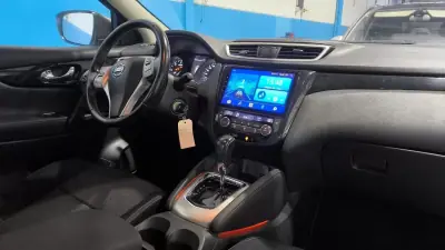 Nissan Qashqai 2015 - 14300 EUR, 140000 km - AUTO.MOTO.pt - 140000km - foto 3 de 20