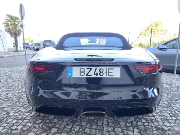 Jaguar F-Type 2022 - 67450 EUR, 11000 km - AUTO.MOTO.pt - 11000km - foto 4 de 19