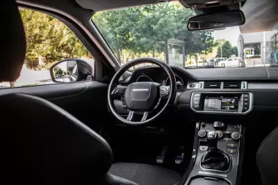 Land Rover Range Rover Evoque 2016 - 20990 EUR, 149611 km - AUTO.MOTO.pt - 149611km - foto 18 de 34