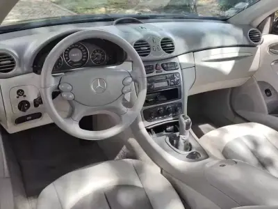 Mercedes-Benz CLK 200 2004 - 9990 EUR, 204000 km - AUTO.MOTO.pt - 204000km - foto 9 de 14