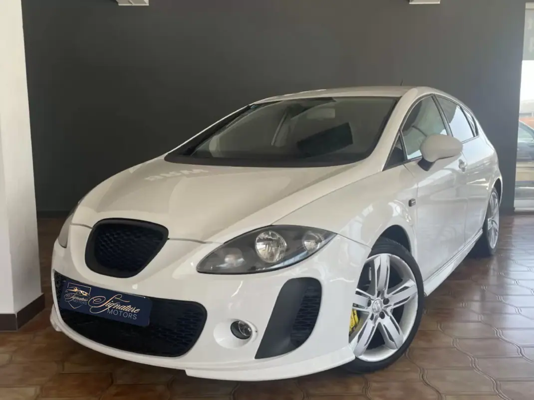 SEAT Leon 2012 - 12900 EUR, 163105 km - AUTO.MOTO.pt - 163105km - foto 1 de 27