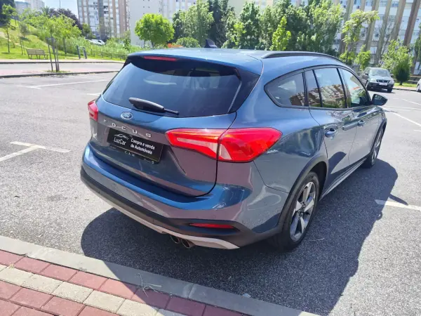 Ford Focus SW 2019 - 12980 EUR, 149000 km - AUTO.MOTO.pt - 149000km - foto 7 de 44