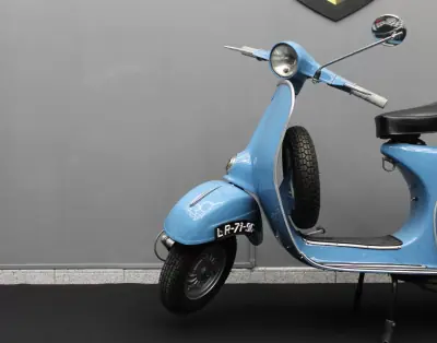 Piaggio Vespa 1963 - 6500 EUR, 36000 km - AUTO.MOTO.pt - 36000km - foto 3 de 14