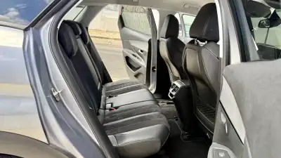 Peugeot 3008 2019 - 17900 EUR, 107577 km - AUTO.MOTO.pt - 107577km - foto 18 de 55