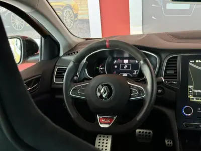 Renault Mégane 2019 - 49990 EUR, 11812 km - AUTO.MOTO.pt - 11812km - foto 24 de 25