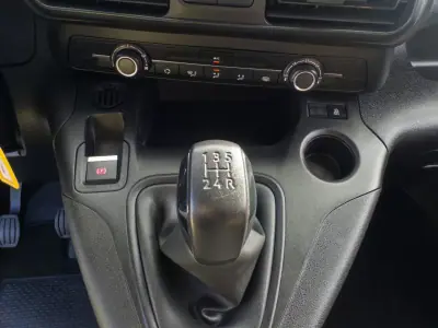 Peugeot Partner 2019 - 12990 EUR, 141000 km - AUTO.MOTO.pt - 141000km - foto 29 de 30