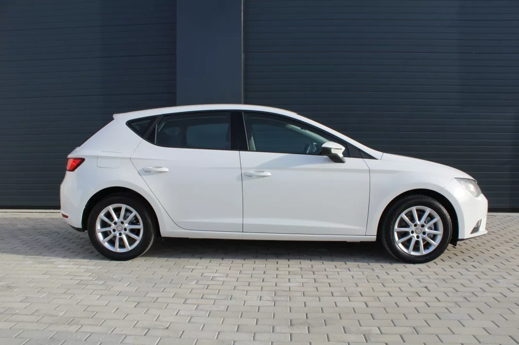 SEAT Leon 2013 - 10250 EUR, 184867 km - AUTO.MOTO.pt - 184867km - foto 5 de 16